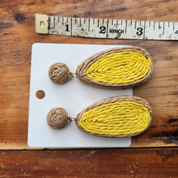 💛 Soft Yellow And Brown Raffia Earrings 💛 - Picture 9 of 12